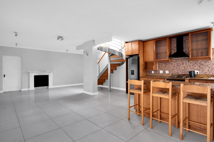 4 Bedroom Property for Sale in Wynberg Upper Western Cape